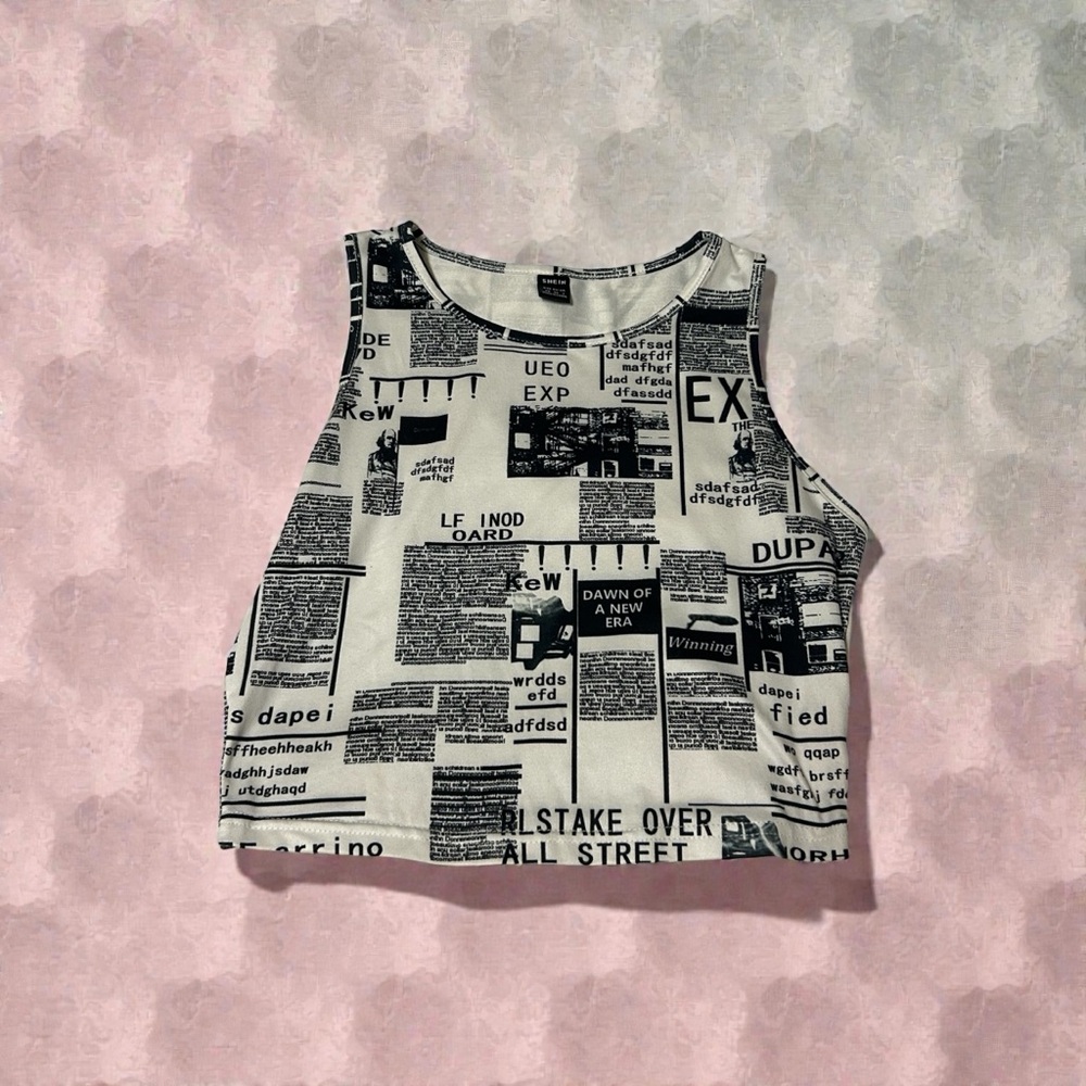 Graphic Print Crop Top